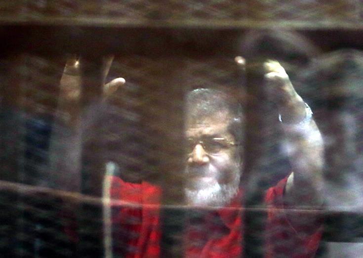 ΚΑΪΡΟ: Ποινή φυλάκισης στον πρώην πρόεδρο Μόρσι και άλλους 19